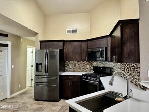 881 Dakota River Ave in El Paso, TX - Building Photo - Building Photo