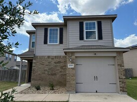 3000 Cressler Ln in Jarrell, TX - Building Photo