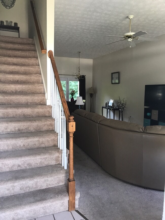 21441 Clear Creek Rd, Unit A in Bristol, VA - Building Photo - Building Photo