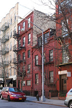 226 W 13th St in New York, NY - Building Photo - Building Photo