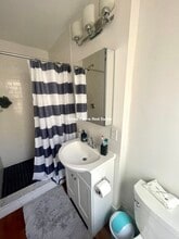 40 Cedar St, Unit 1 in Somerville, MA - Foto de edificio - Building Photo