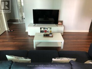 19-1119 Grand Trunk Crescent in Toronto, ON - Building Photo - Building Photo