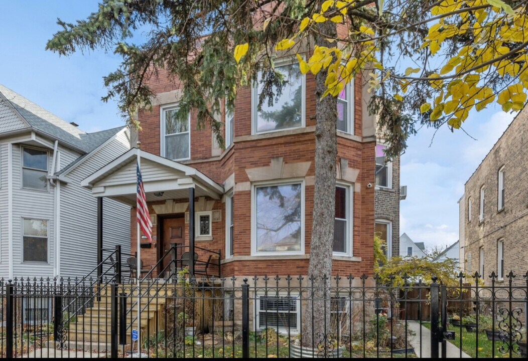 2509 N Drake Ave in Chicago, IL - Building Photo