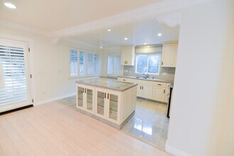 242 W Mariposa in San Clemente, CA - Building Photo - Building Photo