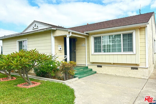 property at 2513 Denmead St