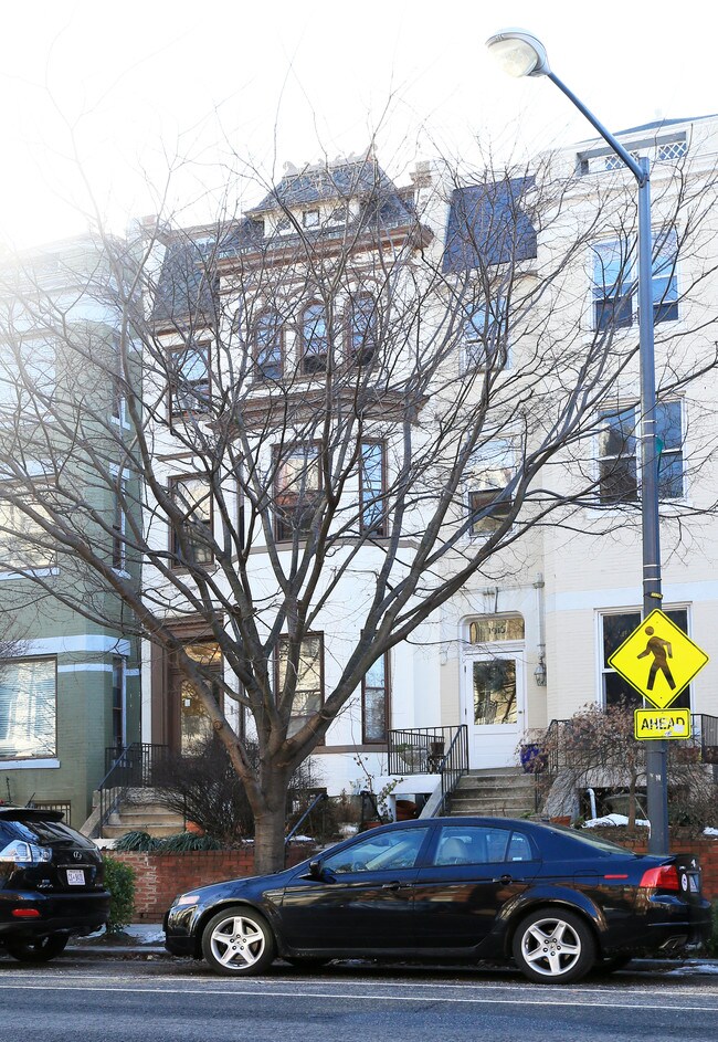 1914 Calvert St NW in Washington, DC - Building Photo - Building Photo