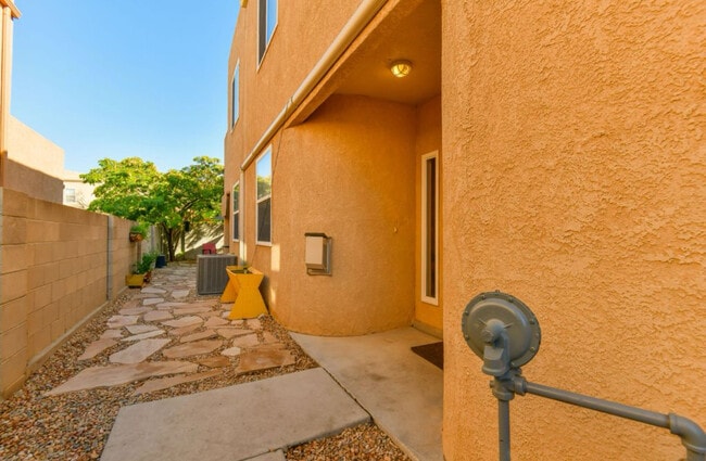 13615 Shaffer Ct SE in Albuquerque, NM - Building Photo - Building Photo