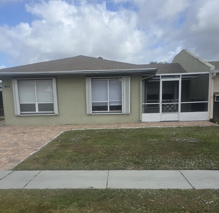 7524 Volley Pl in Greenacres, FL - Building Photo