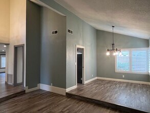 5200 Vista Del Oro Way in Fair Oaks, CA - Building Photo - Building Photo