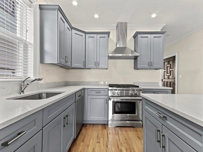 76 Horace St, Unit #1