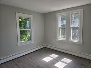 7 Ash St in Waterbury, CT - Building Photo - Building Photo