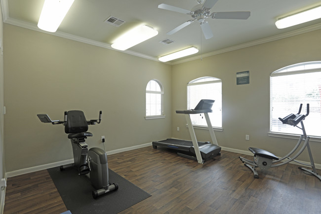 Knightsbridge Senior Apartments in Humble, TX - Building Photo - Interior Photo