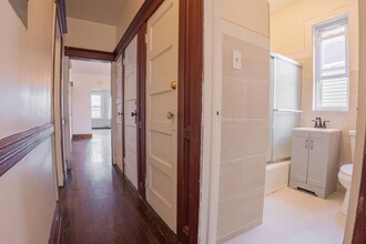 70 Neptune Ave in Jersey City, NJ - Building Photo - Building Photo