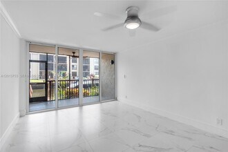 12 Royal Palm Way in Boca Raton, FL - Building Photo - Building Photo