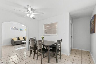 717 95th Ave N in Naples, FL - Building Photo - Building Photo