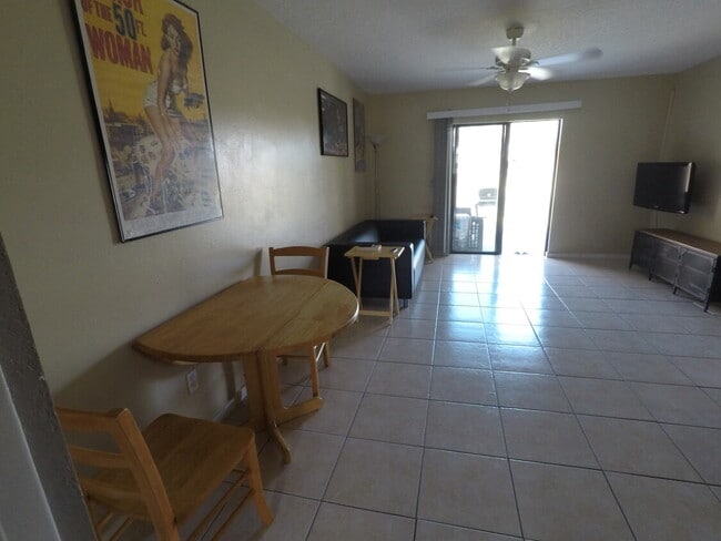 6835 Longmeade Ln in Orlando, FL - Building Photo - Building Photo