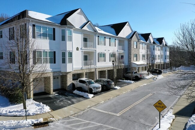 property at 112 Regency Ct