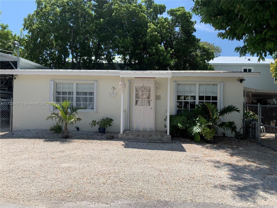 44 Orange Dr in Key Largo, FL - Building Photo