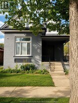 272 McKay Ave in Windsor, ON - Building Photo