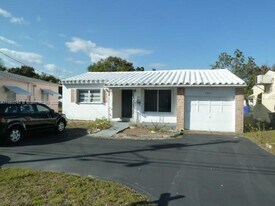 2611 Johnson St in Hollywood, FL - Building Photo