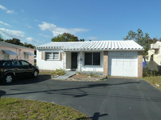 2611 Johnson St in Hollywood, FL - Building Photo