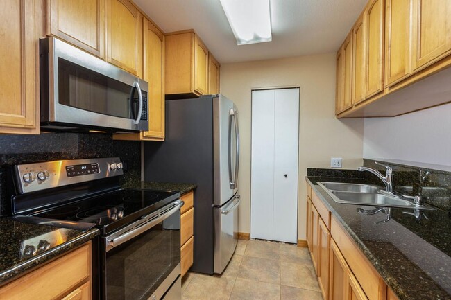 2090 Hanalima St in Lihue, HI - Building Photo - Building Photo