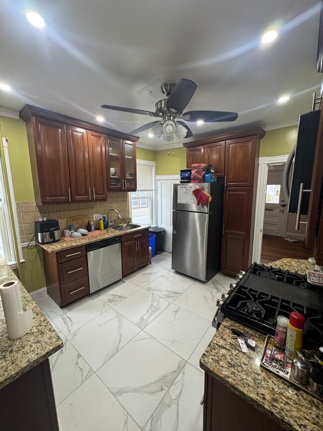 71 Fairbanks St in Boston, MA - Foto de edificio - Building Photo