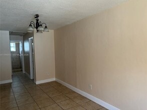 307 E 14th St in Hialeah, FL - Building Photo - Building Photo