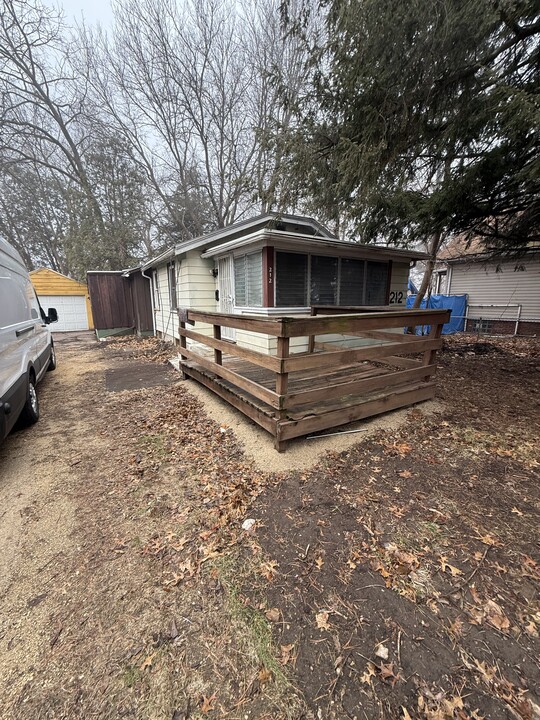 212 N Horace Ave in Rockford, IL - Foto de edificio