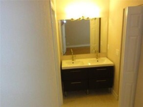 765 Crystal Lake Dr-Unit -16H in Pompano Beach, FL - Building Photo - Building Photo