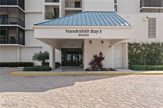 10420 Gulf Shore Dr in Naples, FL - Building Photo - Building Photo