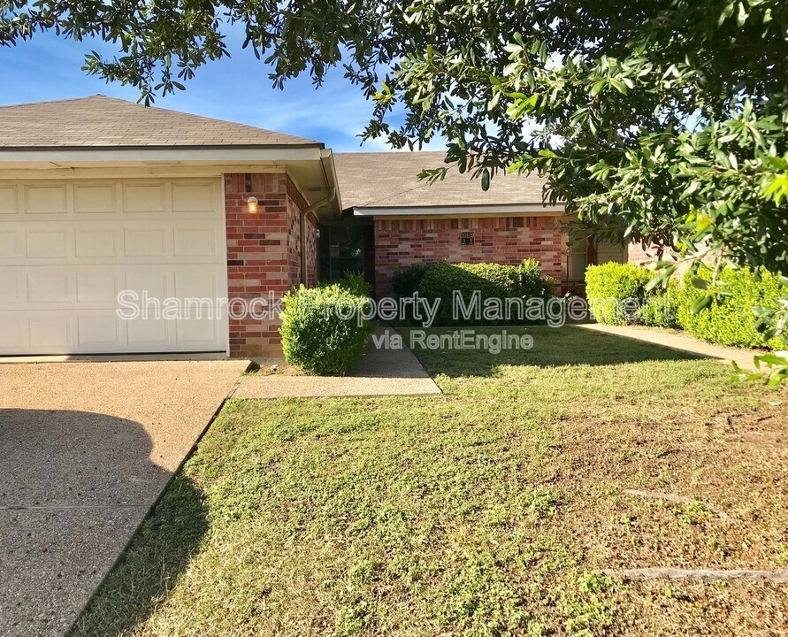 10129 Cordoba Ct in Waco, TX - Building Photo