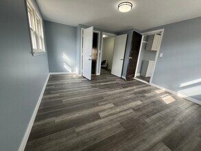 5039 W Henderson St, Unit # 3 in Chicago, IL - Building Photo - Building Photo