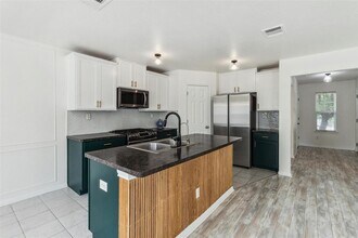 137 Preston Trail in San Marcos, TX - Building Photo - Building Photo