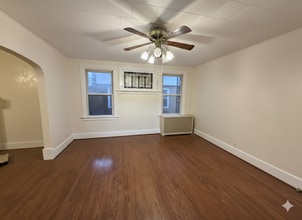 1027 Farragut St, Unit 1 in Pittsburgh, PA - Foto de edificio - Building Photo