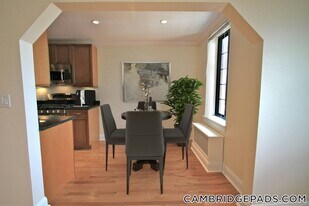 60 Brattle St, Unit 701 in Cambridge, MA - Building Photo