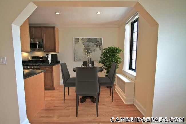 60 Brattle St, Unit 701