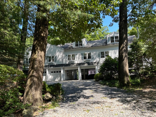 89 Florida Hill Rd, Unit CD
