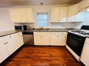 1756 W Roscoe St in Chicago, IL - Building Photo - Building Photo