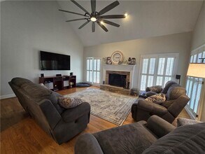 9373 Kingston Crossing Cir in Alpharetta, GA - Building Photo - Building Photo