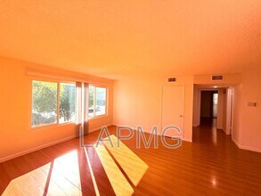 1059 Western Ave in Glendale, CA - Building Photo - Building Photo