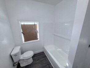 1165 E State St in Trenton, NJ - Building Photo - Building Photo