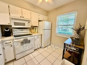 1701 Pinehurst Rd in Dunedin, FL - Building Photo - Building Photo