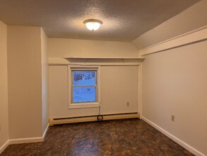 256 Washington St in Keene, NH - Building Photo - Building Photo