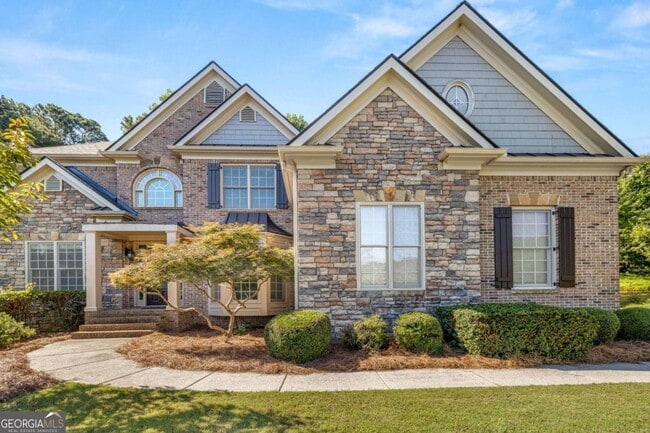 property at 1475 Boomer Cir