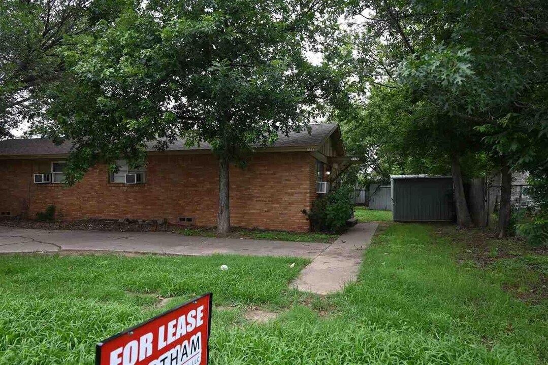 1110 Denver St in Wichita Falls, TX - Building Photo