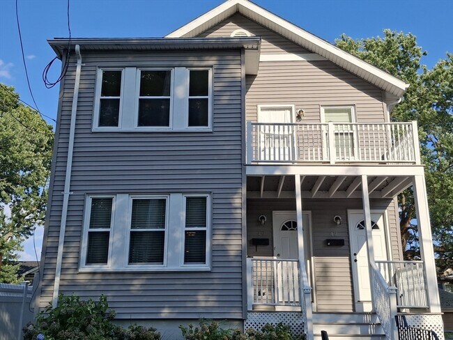 49 Hersom St in Watertown, MA - Building Photo - Building Photo