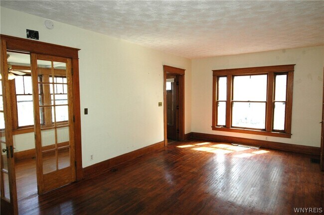 145 Summit St in Batavia, NY - Building Photo - Building Photo