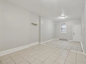 2542 N 33rd St in Philadelphia, PA - Building Photo - Building Photo