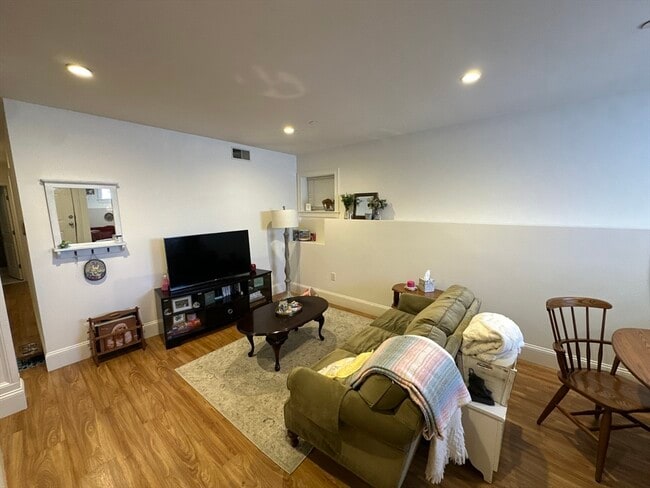 604 Dorchester Ave in Boston, MA - Building Photo - Building Photo